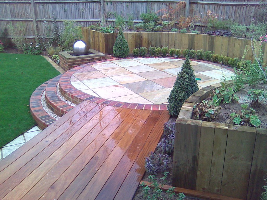 Published May 1, 2017 at 1600 × 1200 in Bespoke Garden Decking . ← ...